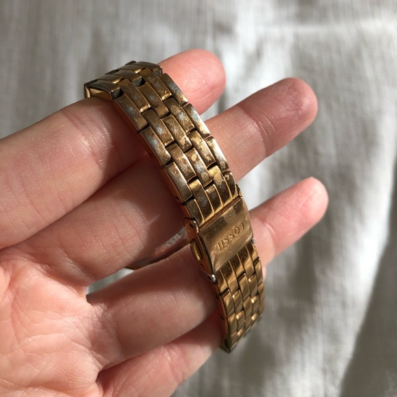 Rose Gold Fossil Watch - Picture 7 of 8